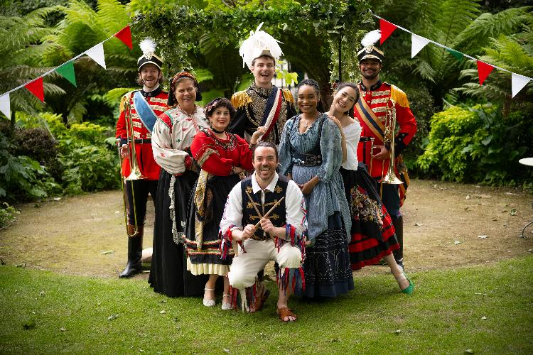 All’s Well That Ends Well - Review - Shakespeare in the Squares A funny, engaging Shakespeare production in a calming outside venue